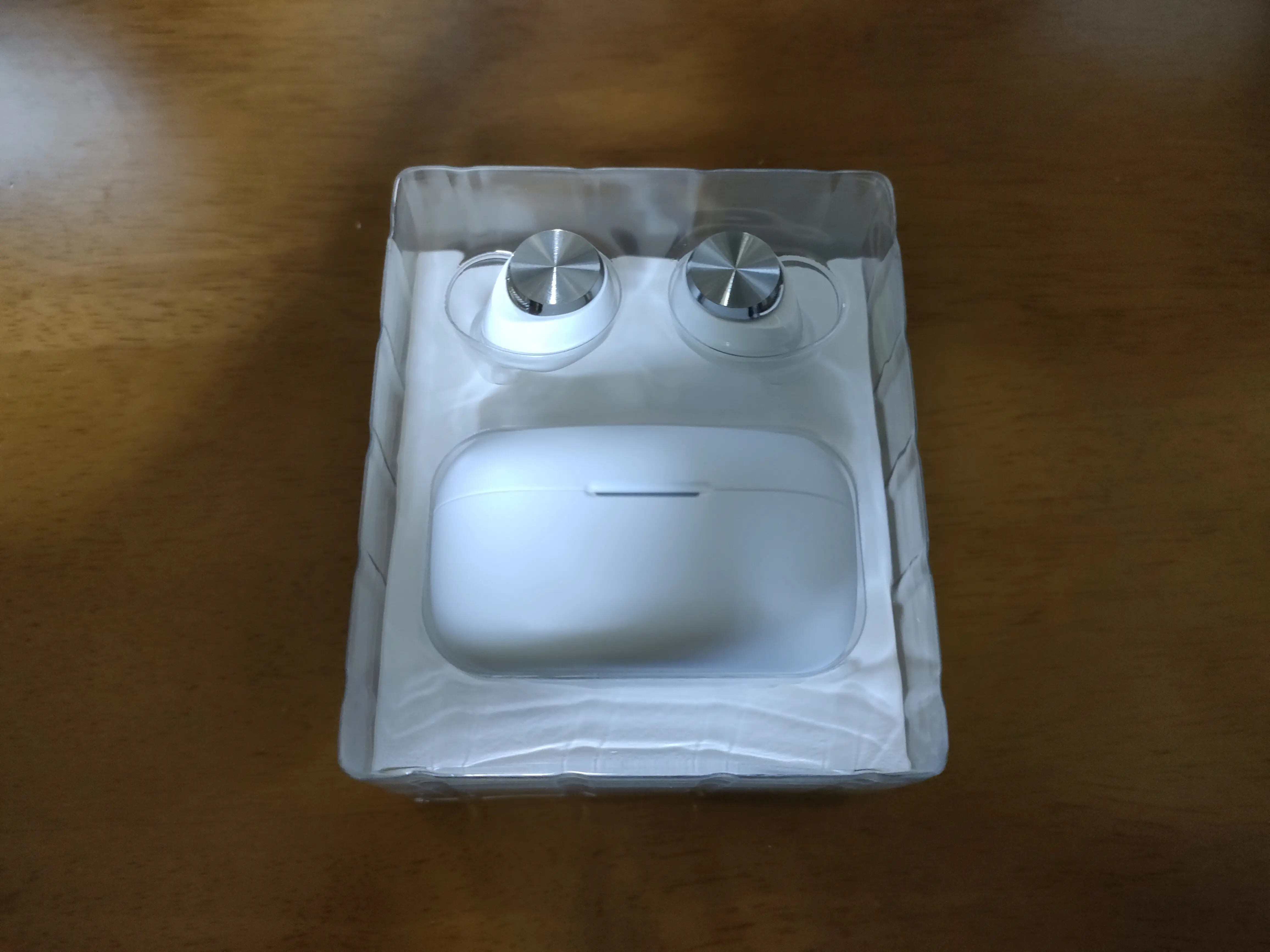 「AVIOT TE-D01v」の外観1